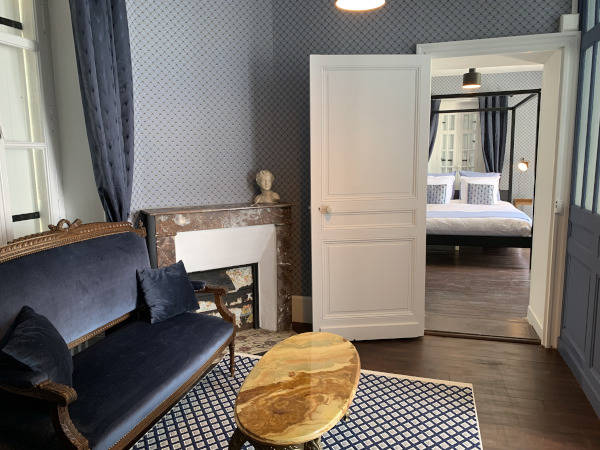 Chambre Bleue salon