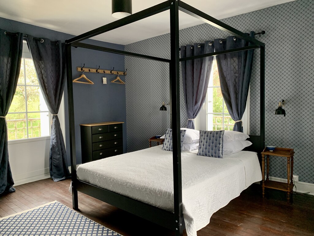Chambre Bleue lit