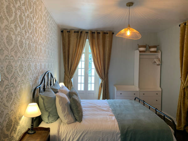 Brigitte et Moi - Chambre Verte bed